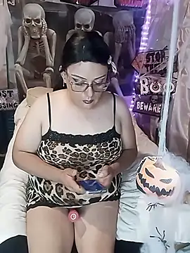 Snapshot of JOSSYANNE chatting on 10-30-25, 06:15 JOSSYANNE online show from 10-30-25, 06:15