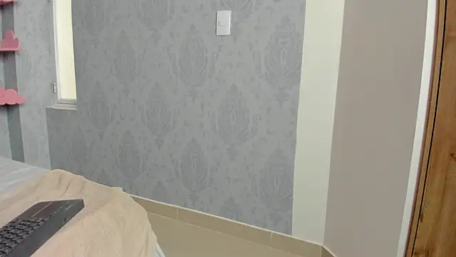 Snapshot of MaddyCute4u chatting on 02-21-25, 02:38 MaddyCute4u online show from 02-21-25, 02:38