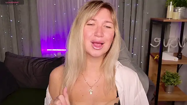 MilaBott online show from 09-10-25, 08:20