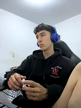 gojo satoru 18 online show from 10-09-25, 01:53