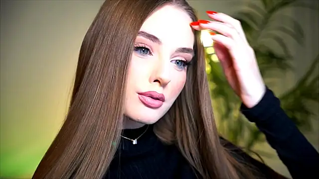 petitegonwiild online show from 10-20-25, 07:47