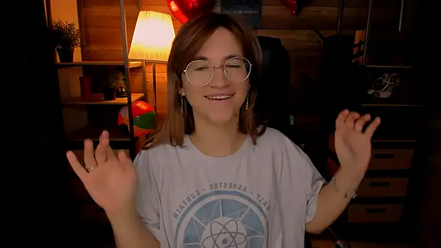 Moon13152 online show from 10-08-25, 07:55