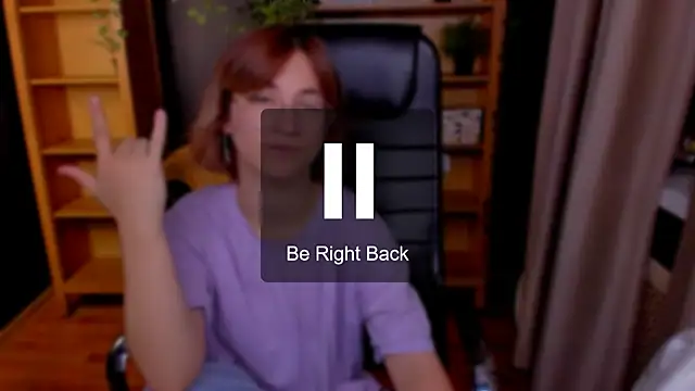 Moon13152 online show from 10-30-25, 08:53