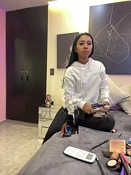 Snapshot of GabrielaLugo chatting on 03-21-26, 11:48 GabrielaLugo online show from 03-21-26, 11:48