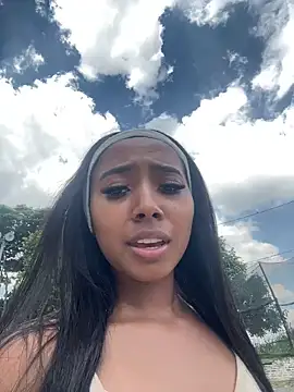 Snapshot of GabrielaLugo chatting on 03-22-26, 06:22 GabrielaLugo online show from 03-22-26, 06:22