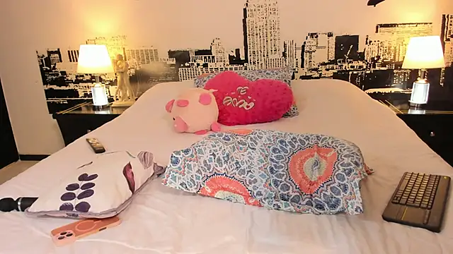 Ariana Lu online show from 12-30-24, 12:52