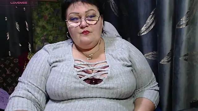 Snapshot of Goddess57 chatting on 11-01-25, 11:12 Goddess57 online show from 11-01-25, 11:12