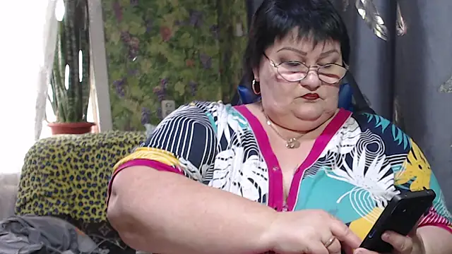 Snapshot of Goddess57 chatting on 11-13-25, 07:18 Goddess57 online show from 11-13-25, 07:18