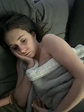 Lena Lang online show from 03-17-25, 10:28