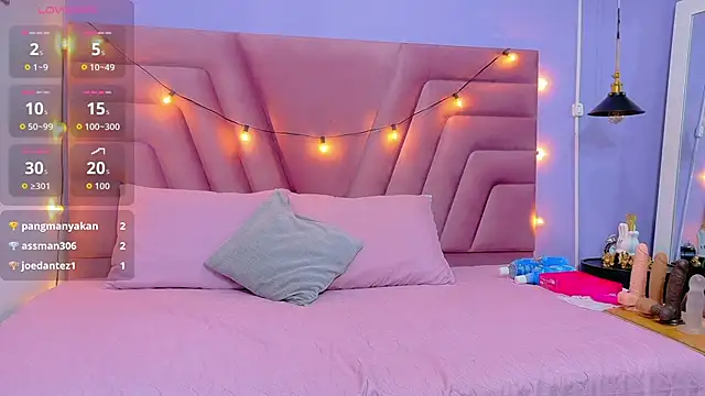 Snapshot of Beautifulskinny18 chatting on 10-15-25, 07:58 Beautifulskinny18 online show from 10-15-25, 07:58