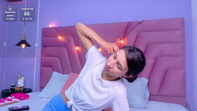 Beautifulskinny18 online show from 01-11-26, 07:52