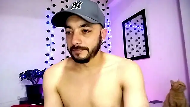 hotlatin92 online show from 12-11-24, 03:02