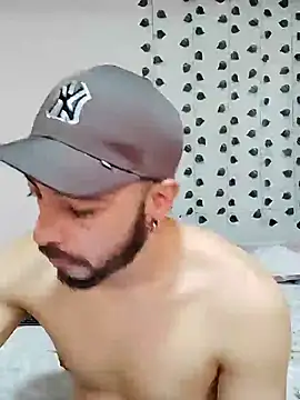 hotlatin92 online show from 12-18-24, 01:02