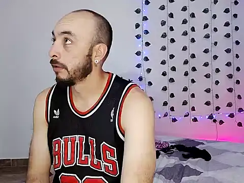 hotlatin92 online show from 12-24-24, 02:10