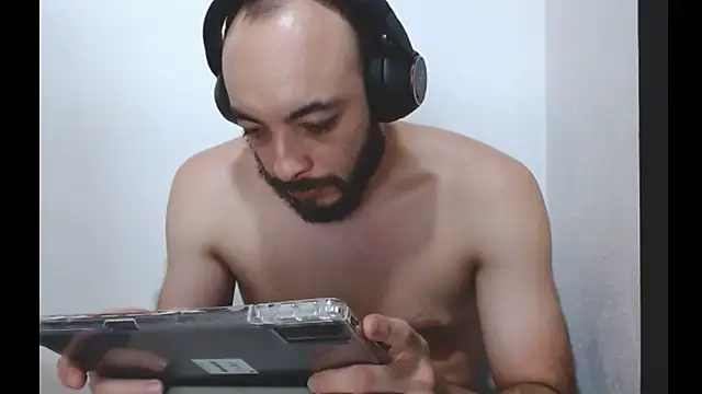 hotlatin92 online show from 11-13-25, 10:30