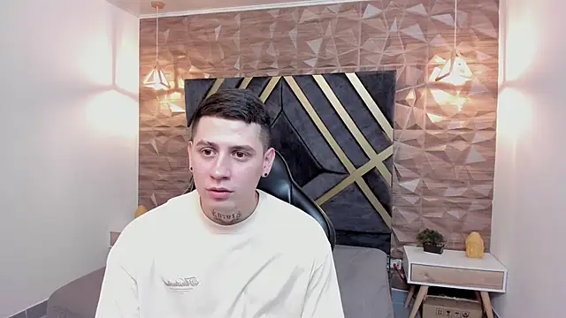 Snapshot of Yeiko_Romero_ chatting on 02-06-25, 05:09 Yeiko Romero online show from 02-06-25, 05:09
