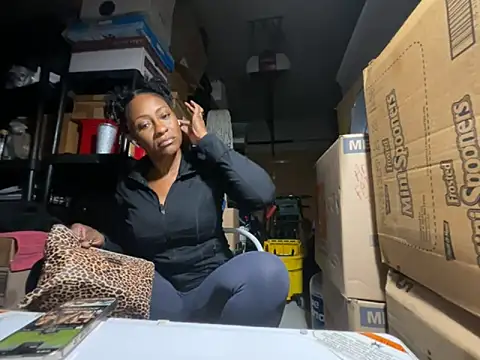 Snapshot of wynterheat chatting on 11-18-25, 09:58 wynterheat online show from 11-18-25, 09:58