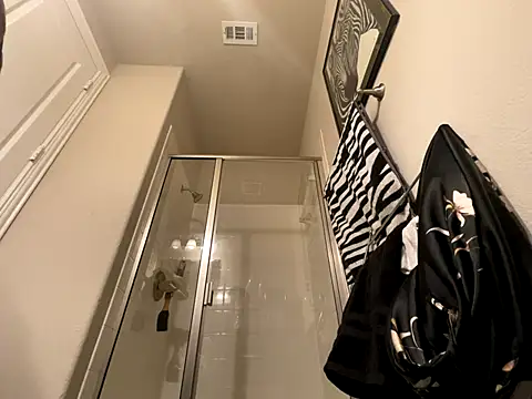 wynterheat online show from 12-15-25, 04:00