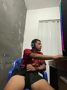 Snapshot of hyzi1 chatting on 03-05-26, 02:40 hyzi1 online show from 03-05-26, 02:40