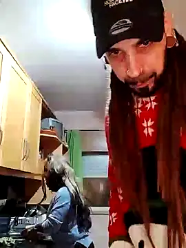 Snapshot of Casaltesudex chatting on 12-21-24, 09:47 Casaltesudex online show from 12-21-24, 09:47