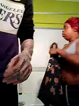 Snapshot of Casaltesudex chatting on 01-25-25, 01:54 Casaltesudex online show from 01-25-25, 01:54