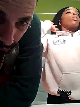 Snapshot of Casaltesudex chatting on 03-07-25, 10:21 Casaltesudex online show from 03-07-25, 10:21