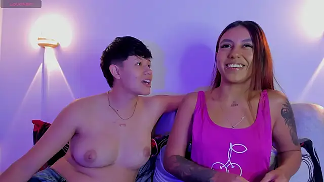 violet casper  online show from 10-08-25, 04:43