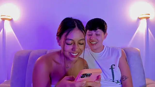 violet casper  online show from 11-17-25, 06:52