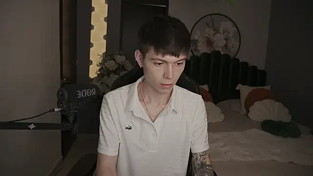 Snapshot of IsmaelRichardson chatting on 03-20-25, 01:24 IsmaelRichardson online show from 03-20-25, 01:24