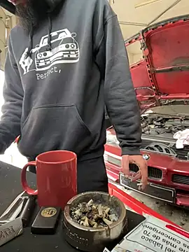 donnuozfutura online show from 02-25-25, 09:09