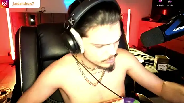Snapshot of JordanShow chatting on 02-14-26, 03:14 JordanShow online show from 02-14-26, 03:14