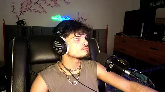 Snapshot of JordanShow chatting on 03-08-26, 10:41 JordanShow online show from 03-08-26, 10:41