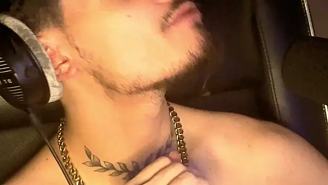 Snapshot of JordanShow chatting on 03-09-26, 12:14 JordanShow online show from 03-09-26, 12:14