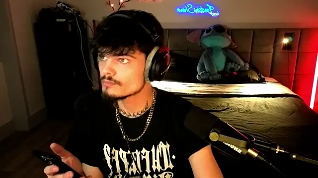 Snapshot of JordanShow chatting on 03-21-26, 12:04 JordanShow online show from 03-21-26, 12:04