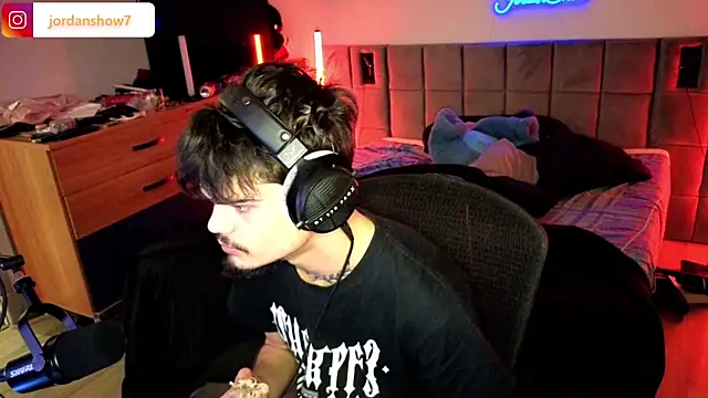 Snapshot of JordanShow chatting on 03-24-26, 06:57 JordanShow online show from 03-24-26, 06:57