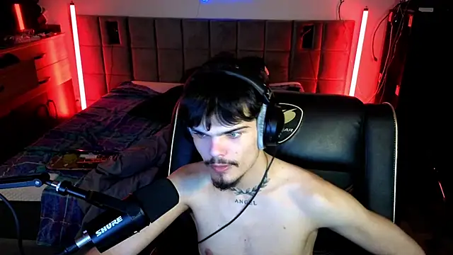 Snapshot of JordanShow chatting on 03-28-26, 11:48 JordanShow online show from 03-28-26, 11:48