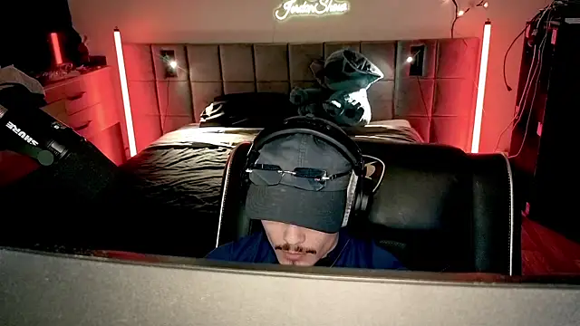 Snapshot of JordanShow chatting on 04-04-26, 10:40 JordanShow online show from 04-04-26, 10:40