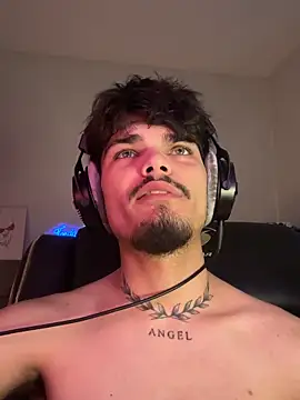 Snapshot of JordanShow chatting on 04-13-26, 10:54 JordanShow online show from 04-13-26, 10:54