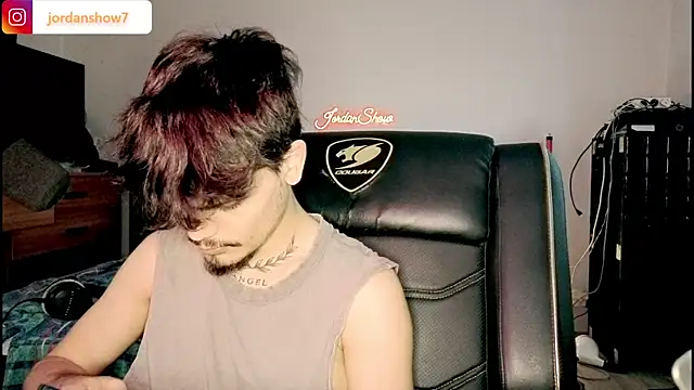Snapshot of JordanShow chatting on 04-14-26, 11:05 JordanShow online show from 04-14-26, 11:05