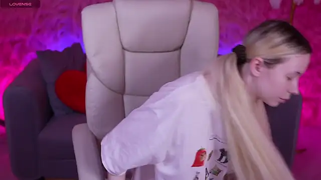 EviStar online show from 02-27-26, 07:41