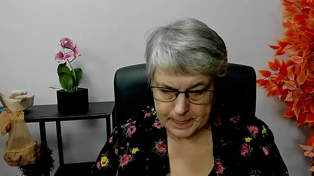 IrisDream online show from 12-02-24, 01:57