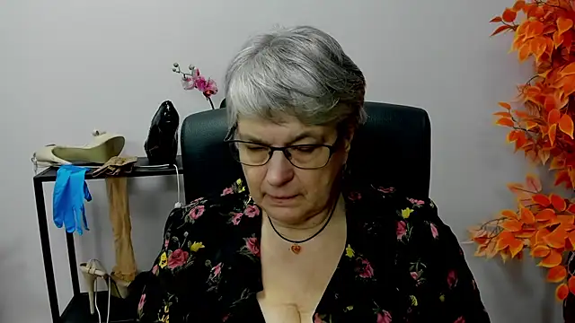 IrisDream online show from 12-10-24, 10:49