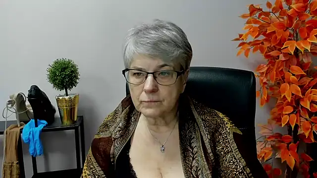IrisDream online show from 03-13-25, 02:01