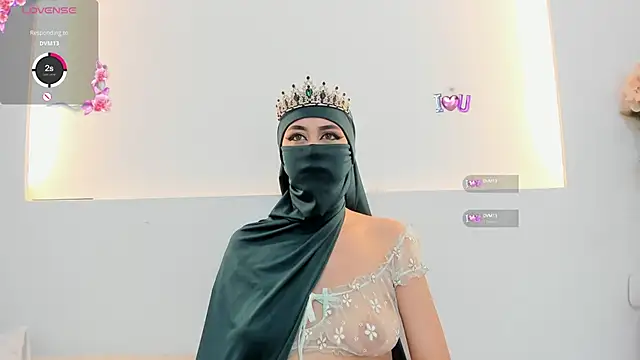 Snapshot of iiris_ chatting on 12-19-24, 11:50 iiris online show from 12-19-24, 11:50