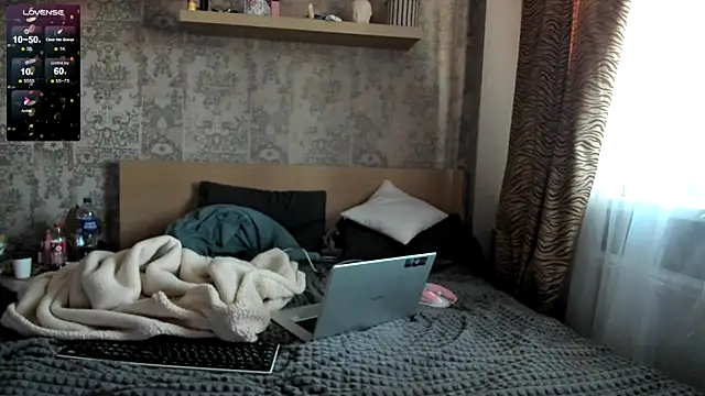 Snapshot of purebeautie13 chatting on 12-12-24, 11:50 purebeautie13 online show from 12-12-24, 11:50