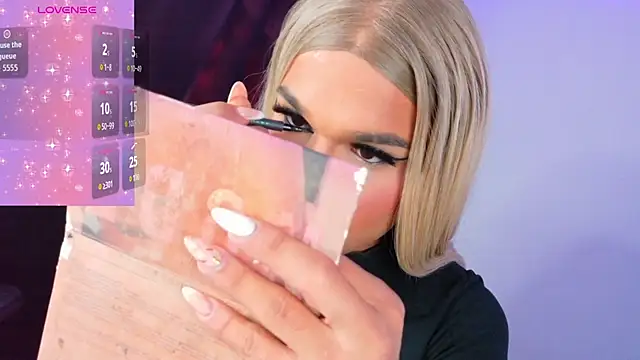 Snapshot of AllisonsweetZ chatting on 11-23-25, 03:45 AllisonsweetZ online show from 11-23-25, 03:45