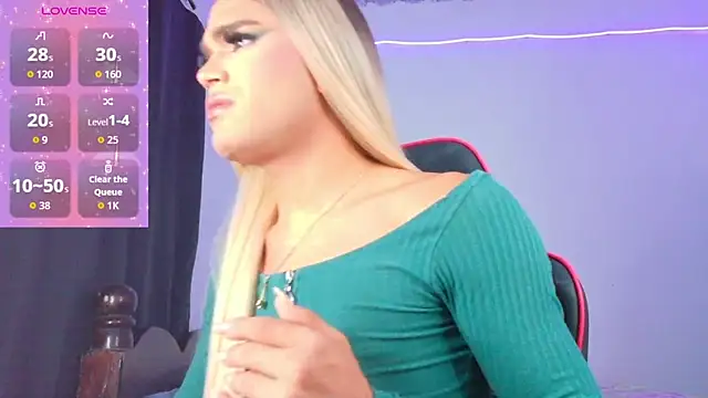 AllisonsweetZ online show from 12-15-25, 09:19