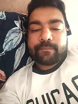 Snapshot of L9vefromAkhil chatting on 01-11-26, 06:18 L9vefromAkhil online show from 01-11-26, 06:18