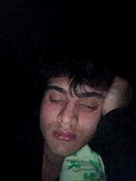 Snapshot of boy_3835 chatting on 03-18-25, 02:15 boy 3835 online show from 03-18-25, 02:15