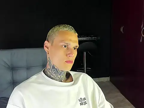 Snapshot of fucking_sinner chatting on 03-29-26, 02:50 fucking sinner online show from 03-29-26, 02:50